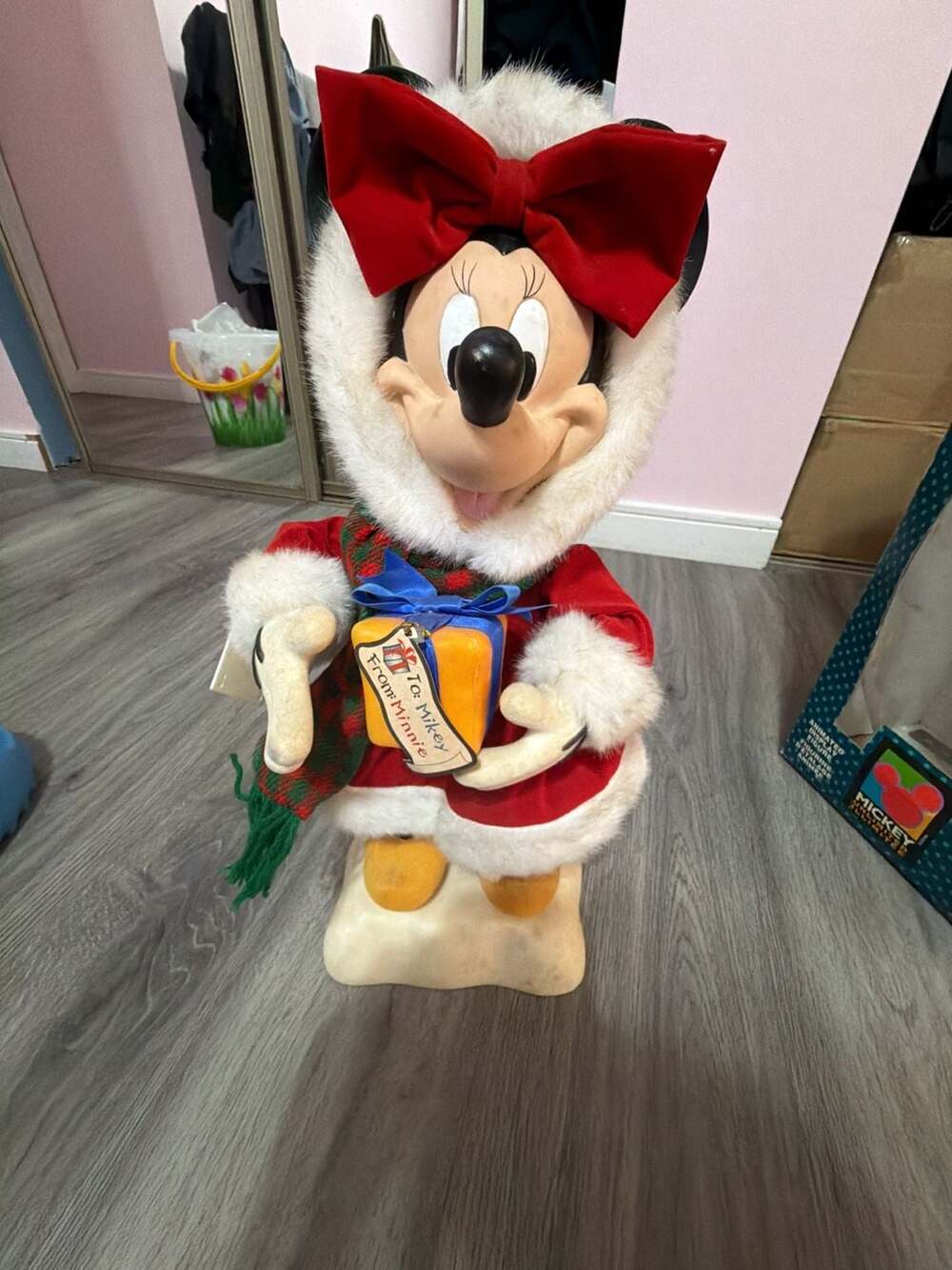 Vintage Telco Disney Minnie Mouse Animated Christmas Motionette Figurine(Working